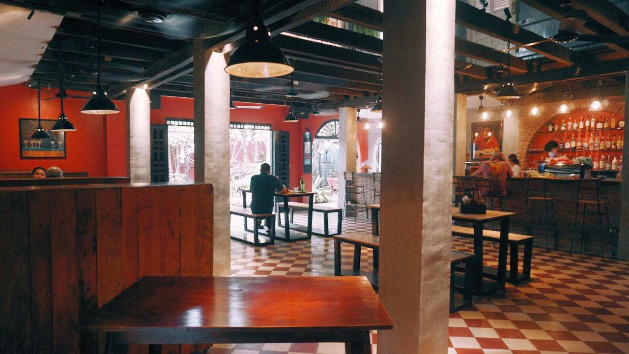 Monkey Republic Kampot Hotel Exterior foto