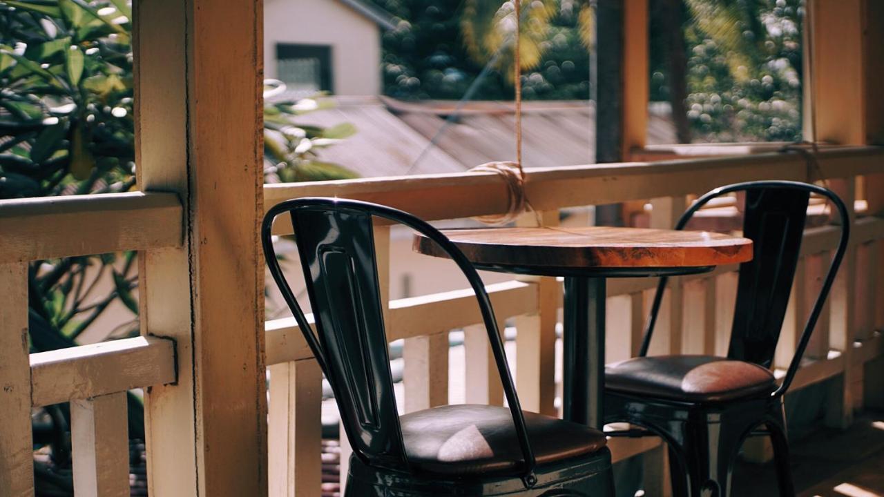 Monkey Republic Kampot Hotel Exterior foto