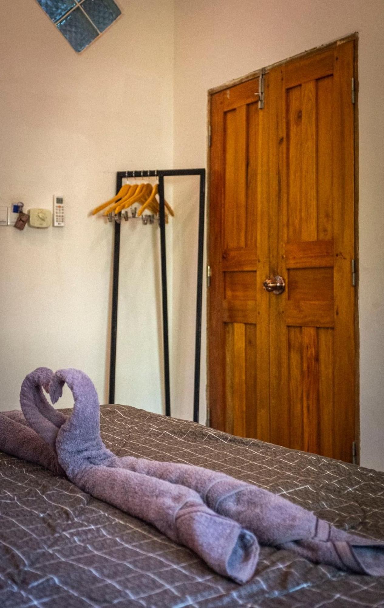 Monkey Republic Kampot Hotel Quarto foto